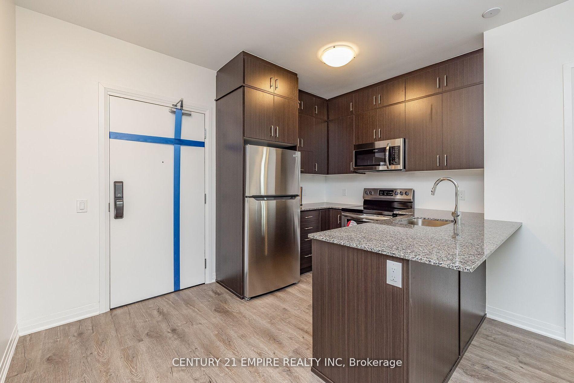 2 Bedrooms Condo at 95 Dundas,  Oakville For sale