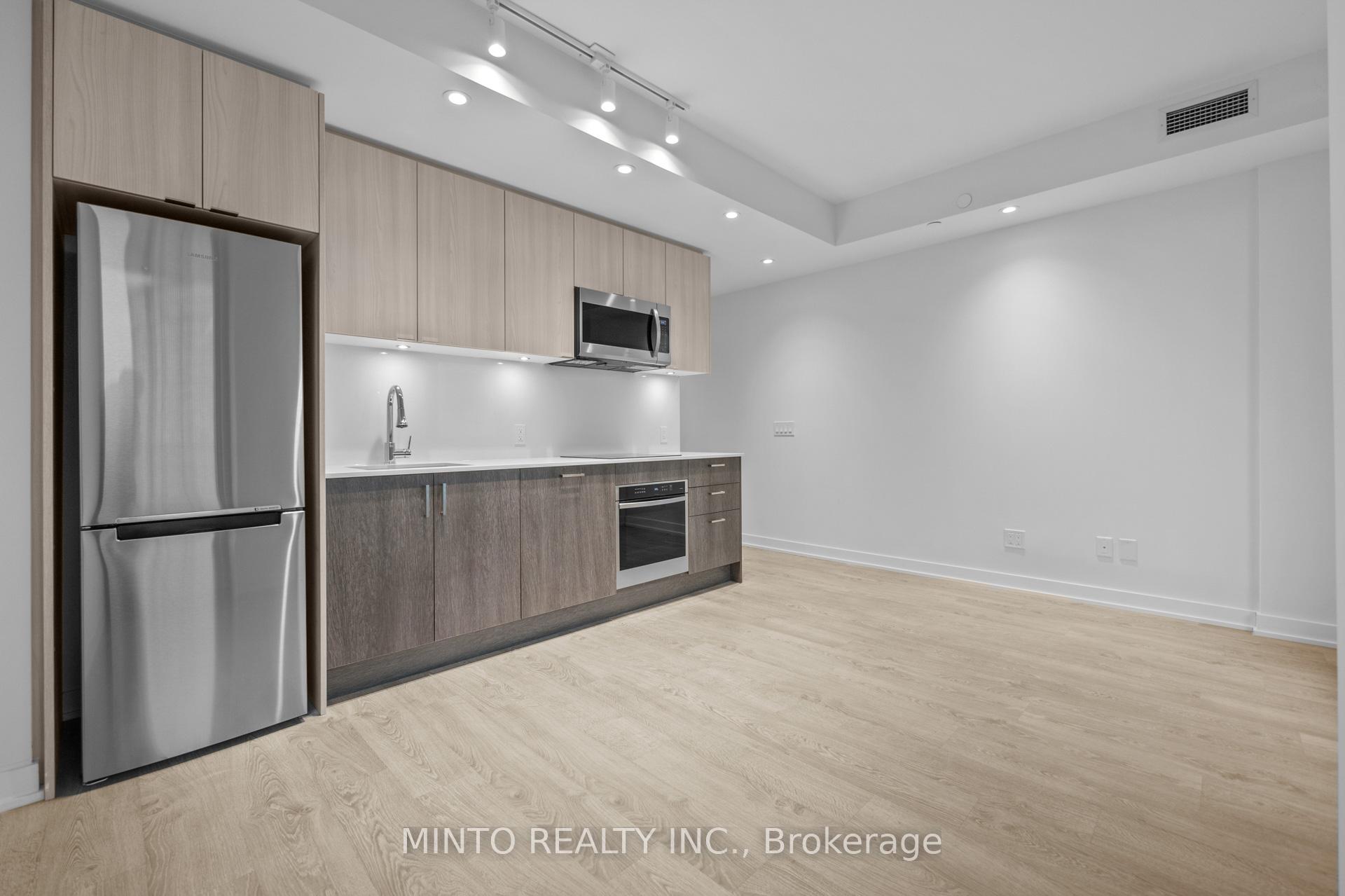 2 Bedrooms Condo at 1928 Lakeshore,  Toronto For sale