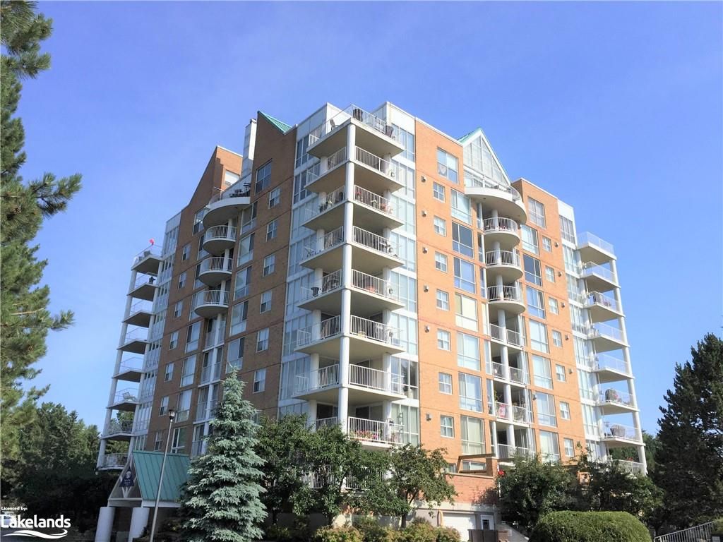 24 RAMBLINGS Way Unit# 806 Collingwood Ontario L9Y 5S7