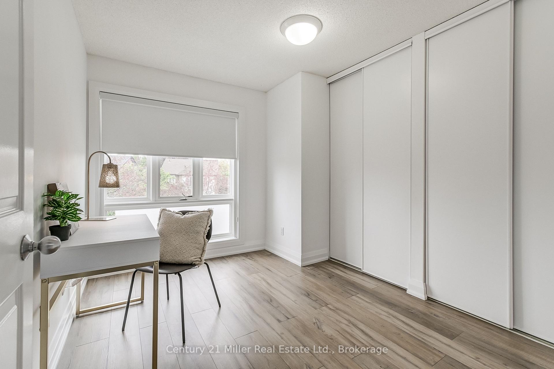 3 Bedrooms Condo at 1120 Queens, Oakville For sale