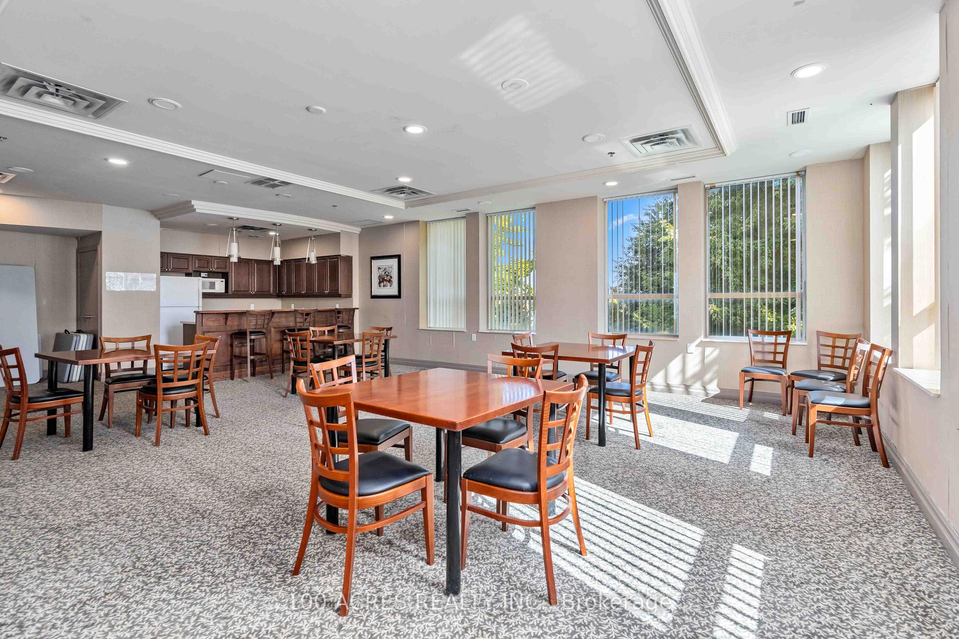 2 Bedrooms Condo at 4879 Kimbermount,  Mississauga For sale