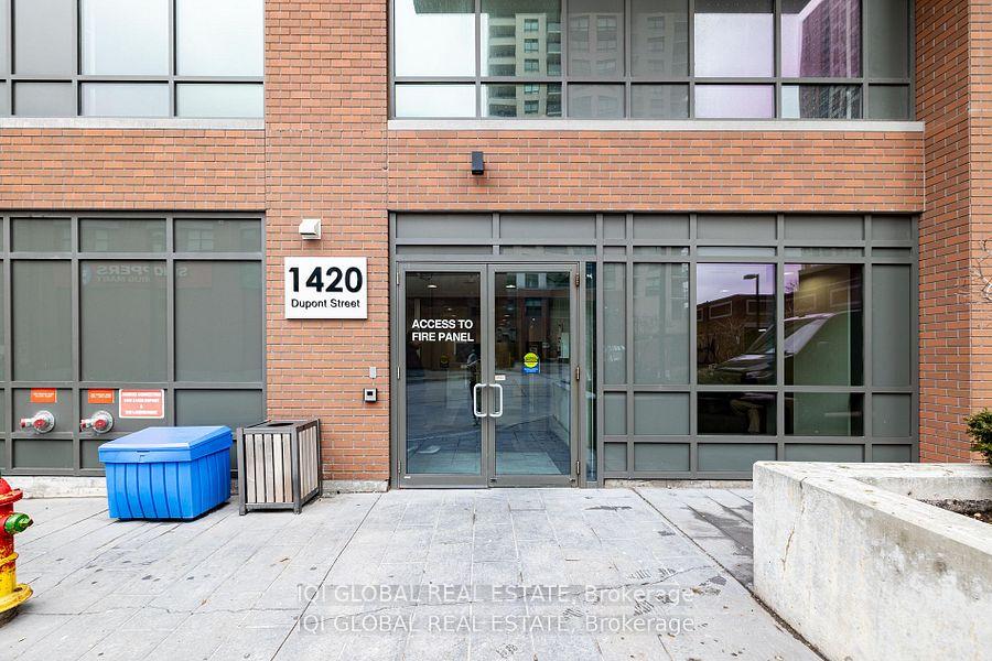 2 Bedrooms Condo at 1420 Dupont, Toronto For sale