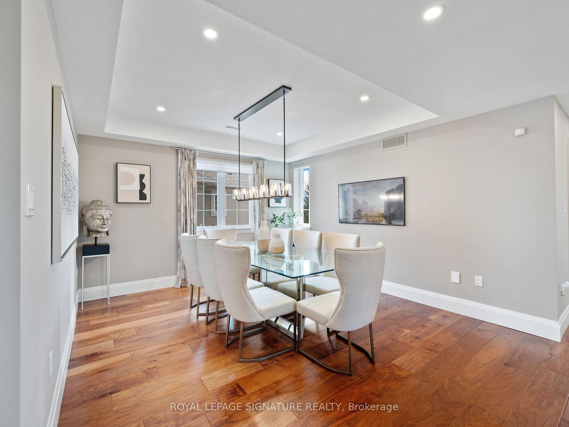 3 Bedrooms Condo at 484 Millen,  Hamilton For sale