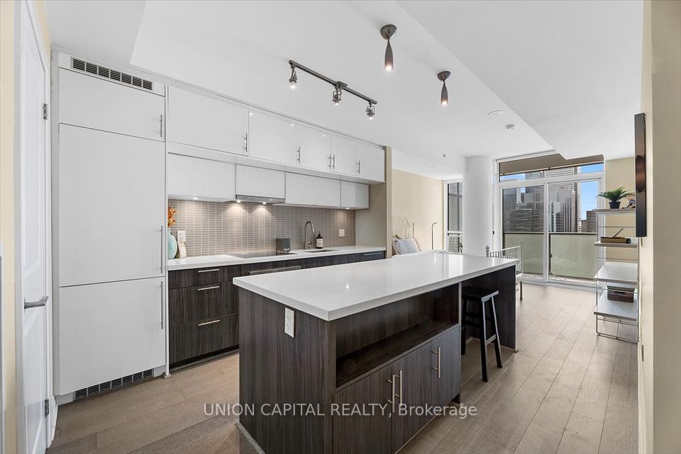 8 Mercer
