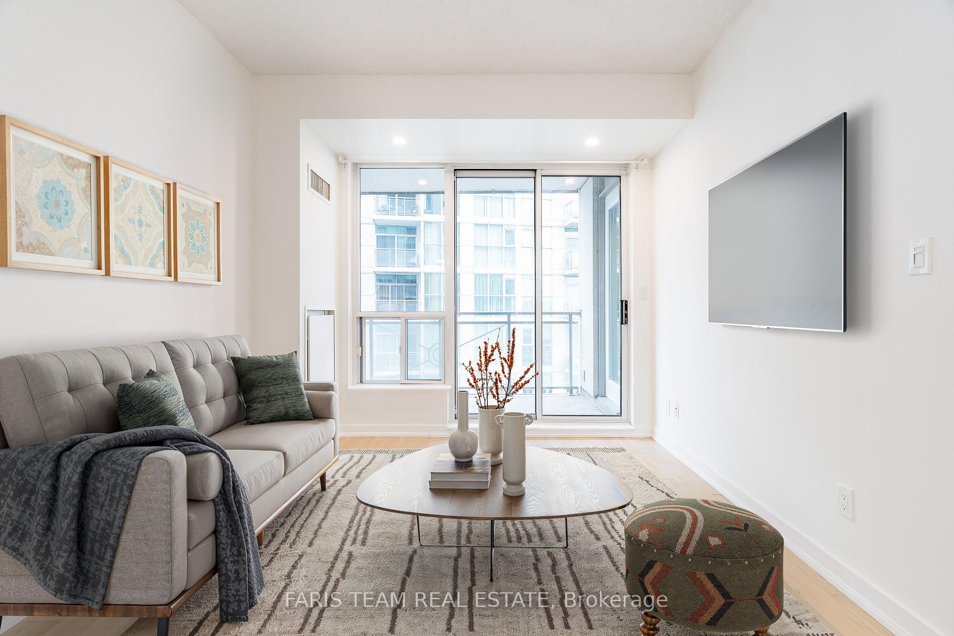 2 Bedrooms Condo at 88 Palace Pier,  Toronto For sale