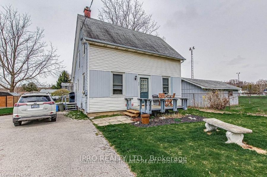 332 Colborne