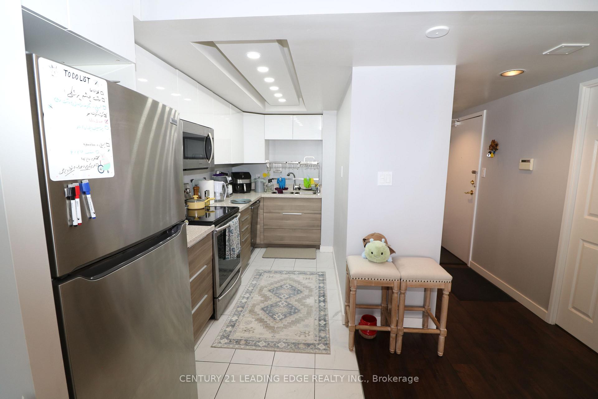 2 Bedrooms Condo at 195 WYNFORD, Toronto For sale