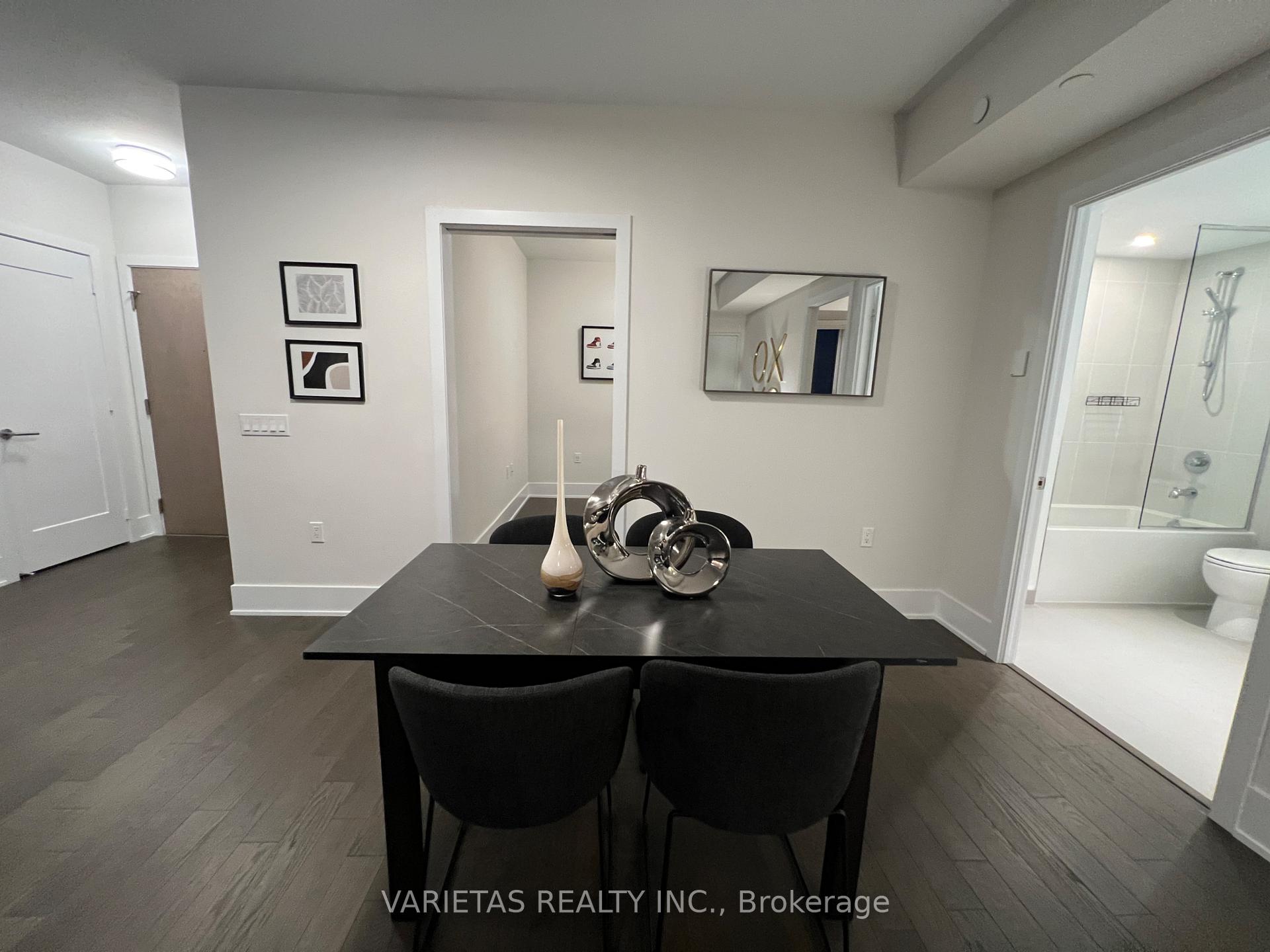 3 Bedrooms Condo at 585 Bloor, Toronto For sale