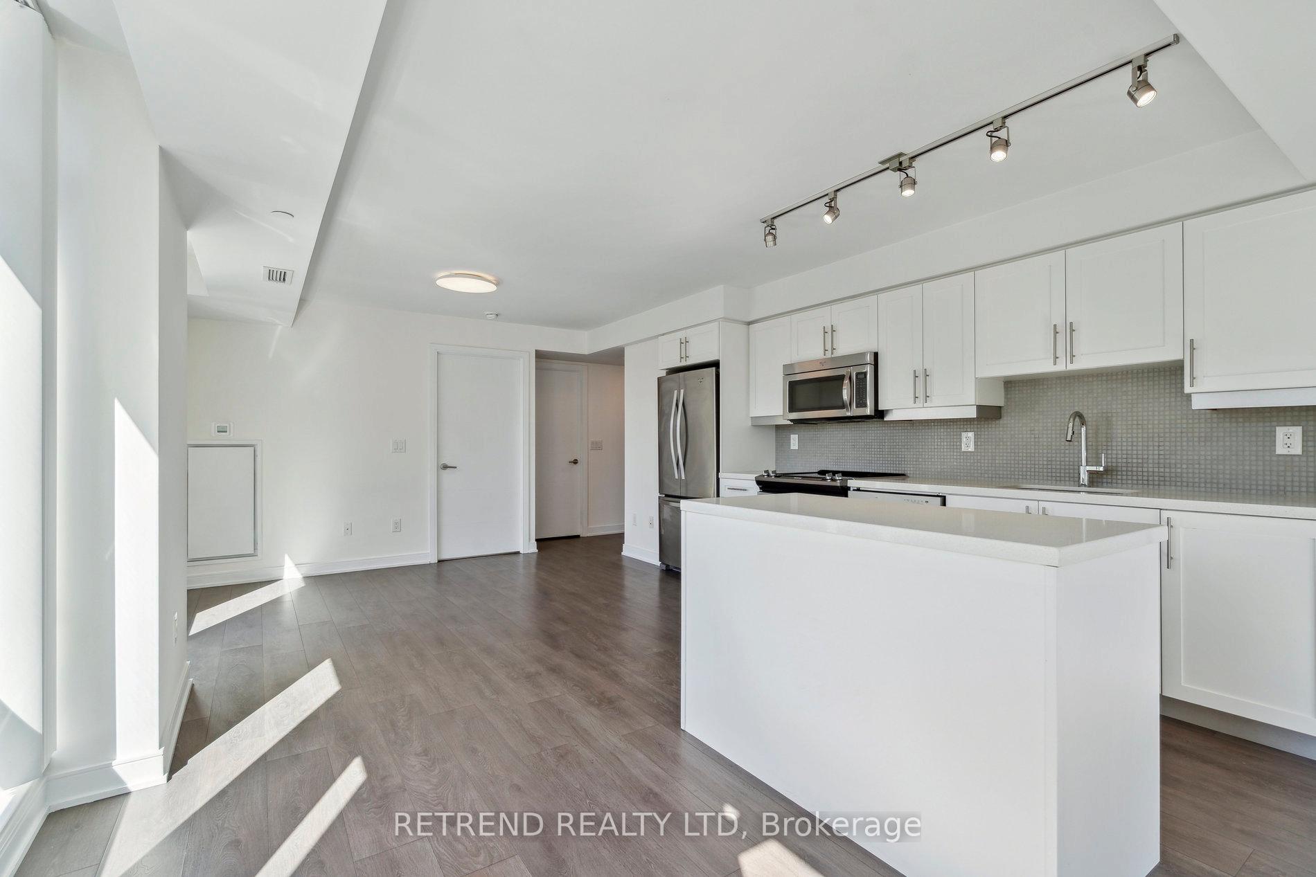3 Bedrooms Condo at 525 Adelaide, Toronto For sale