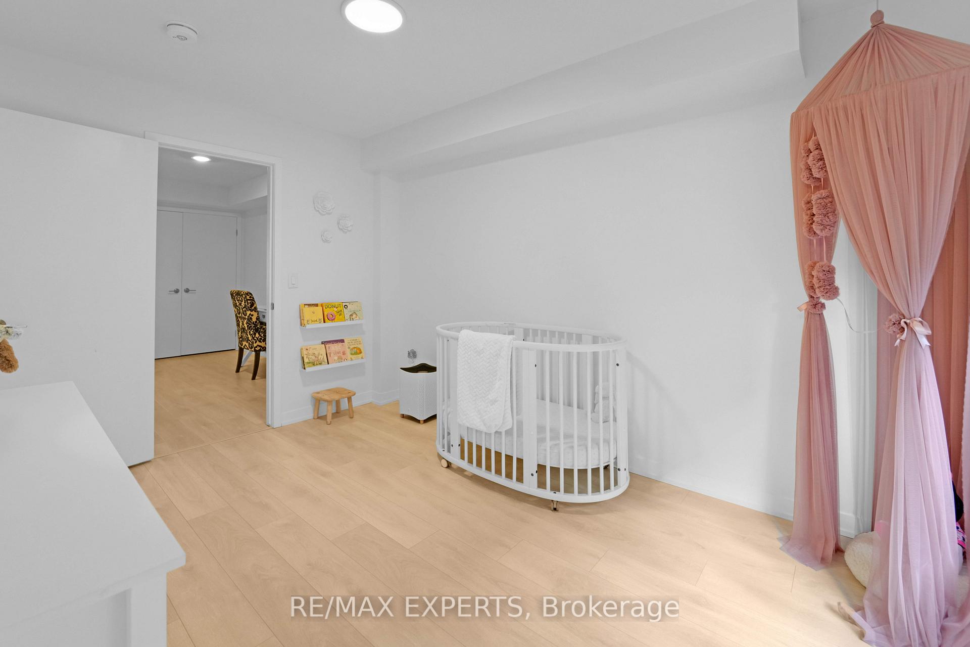 3 Bedrooms Condo at 1095 Cooke,  Burlington For sale