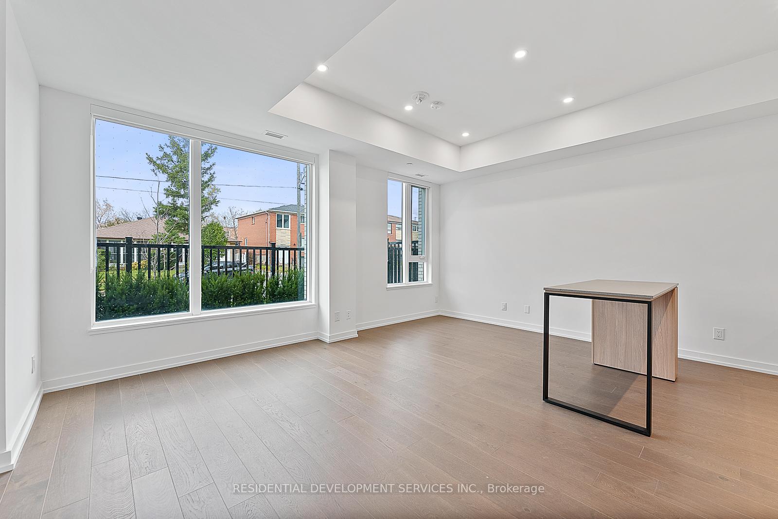 3 Bedrooms Condo at 15 Maryport Ave,  Toronto For sale