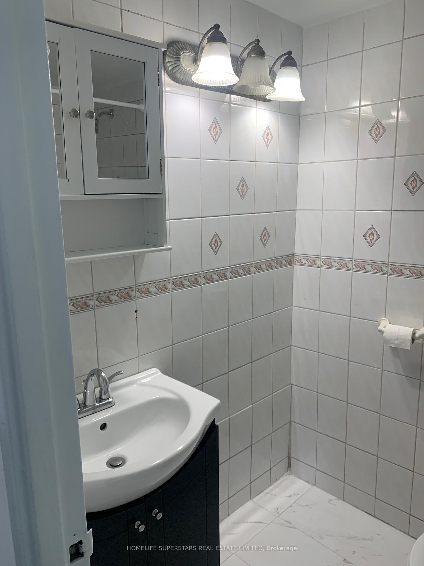 3 Bedrooms Condo at 4645 Jane,  Toronto For sale
