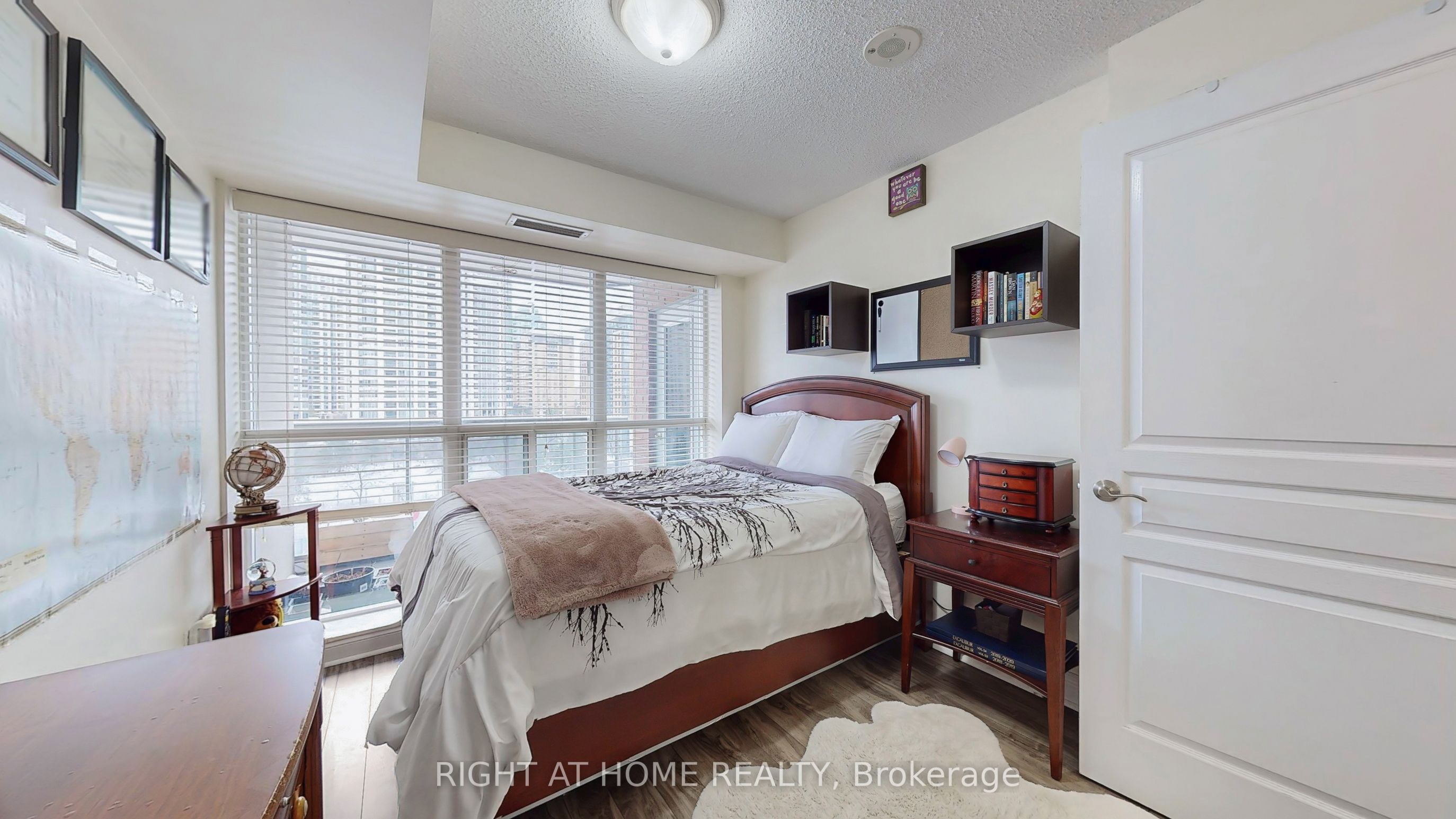 8 Mckee Avenue, #901