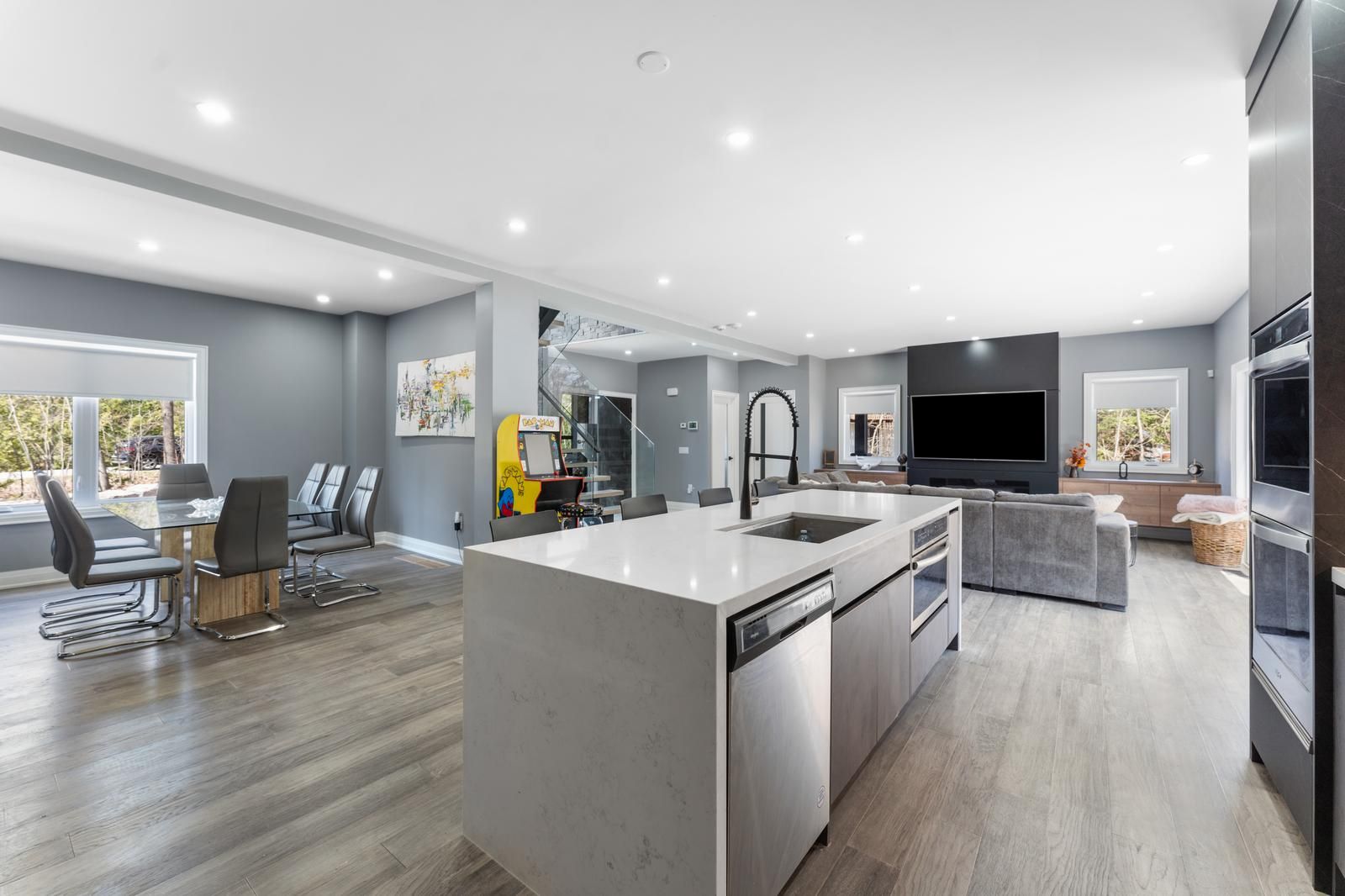 11 Joliet Crescent