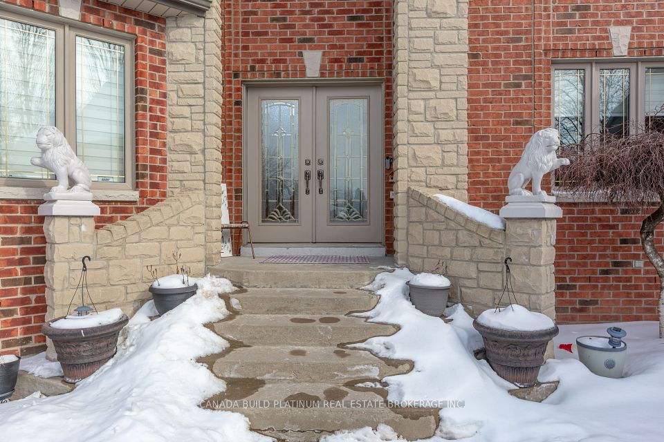 150 Seymour Crescent, Lakeshore, ON N8N 4X9