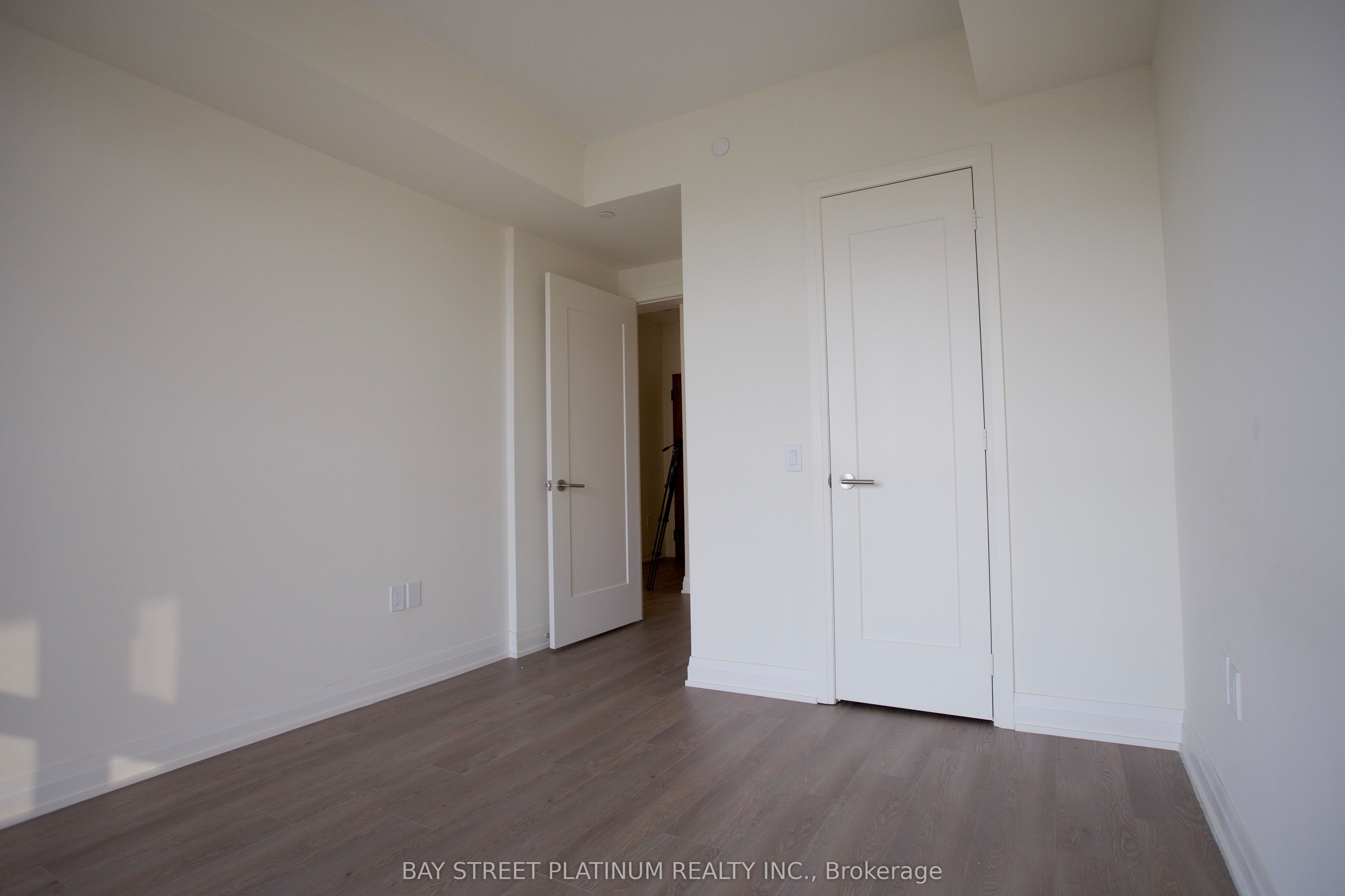 509 DUNDAS Street, #602