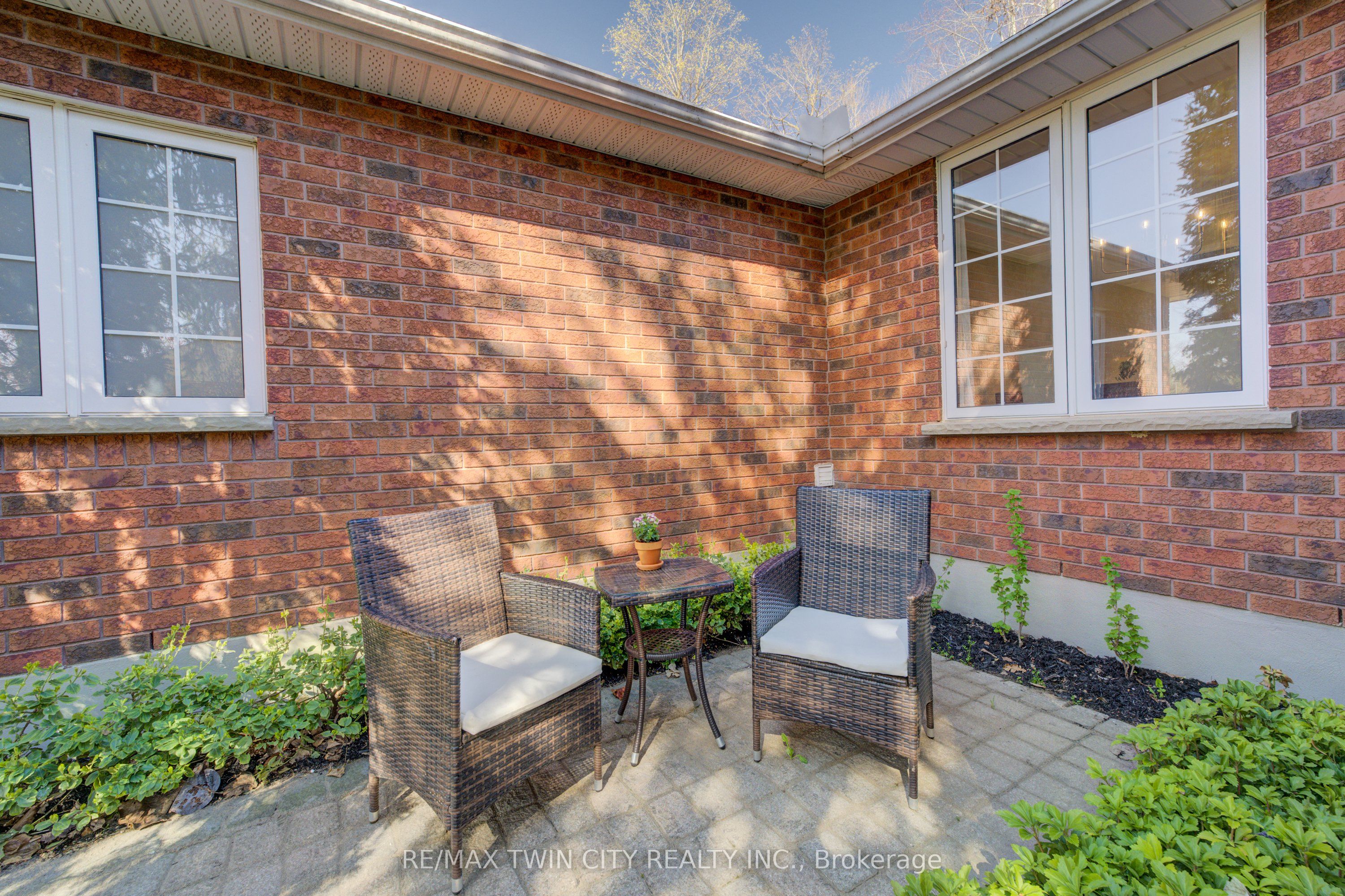 439 Northlake Drive