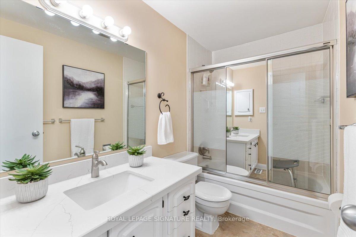 3 Bedrooms Condo at 86 Wagon Trailway, Toronto For sale