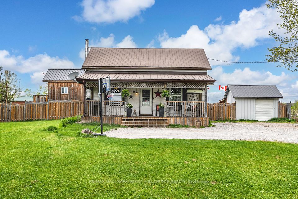 1601 Penetanguishene Road, Oro-Medonte, ON L4M 4Y8