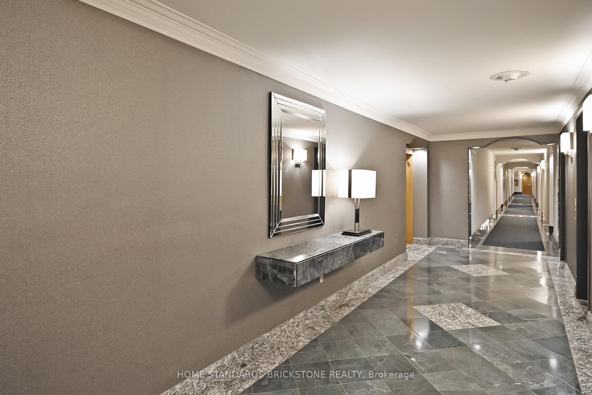 2 Bedrooms Condo at 110 Bloor, Toronto For sale