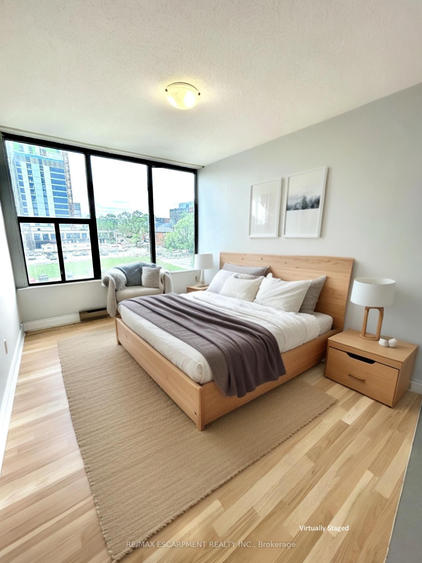 3 Bedrooms Condo at 75 QUEEN, Hamilton For sale