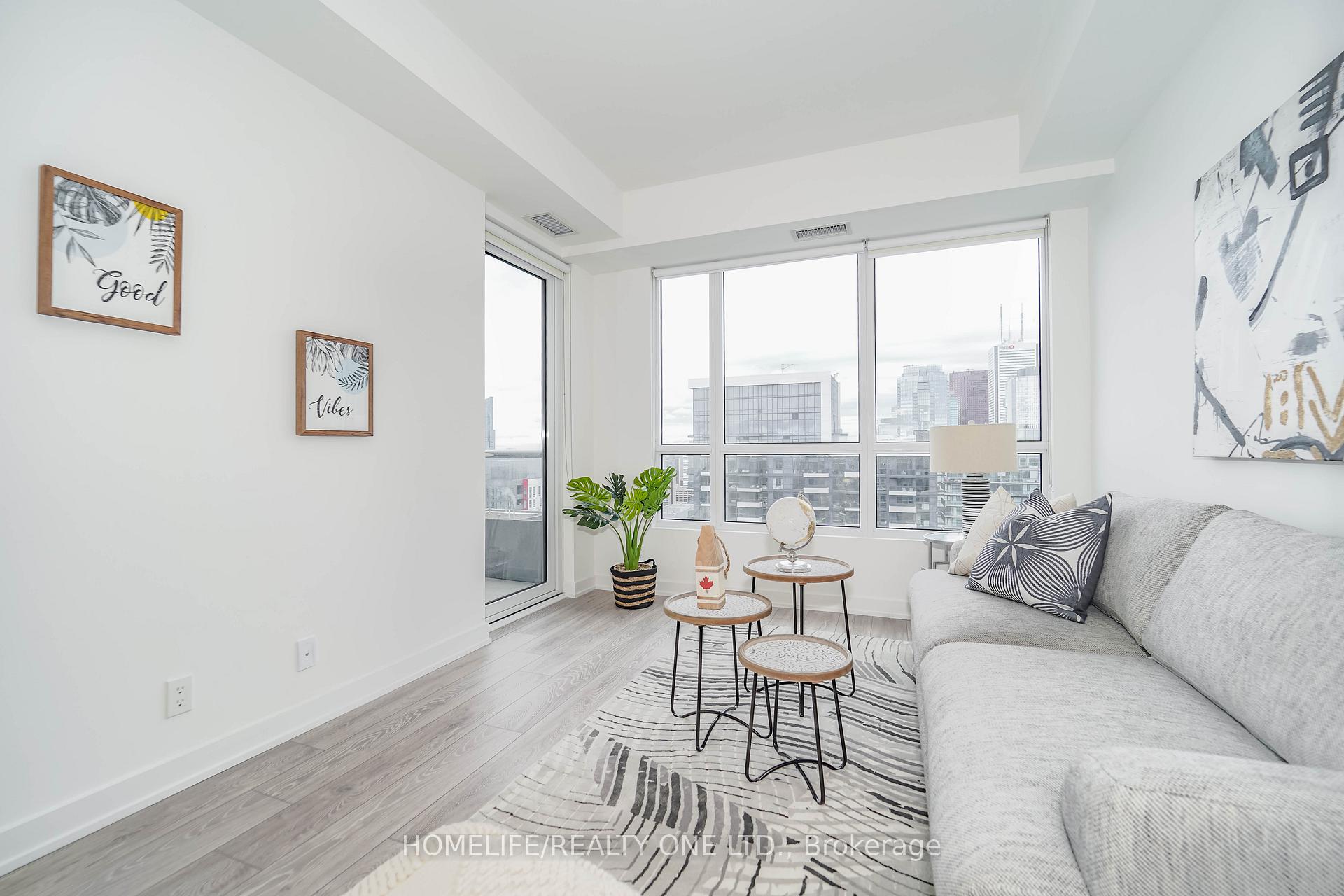 1 Bedroom Condo at 108 Peter, Toronto For sale