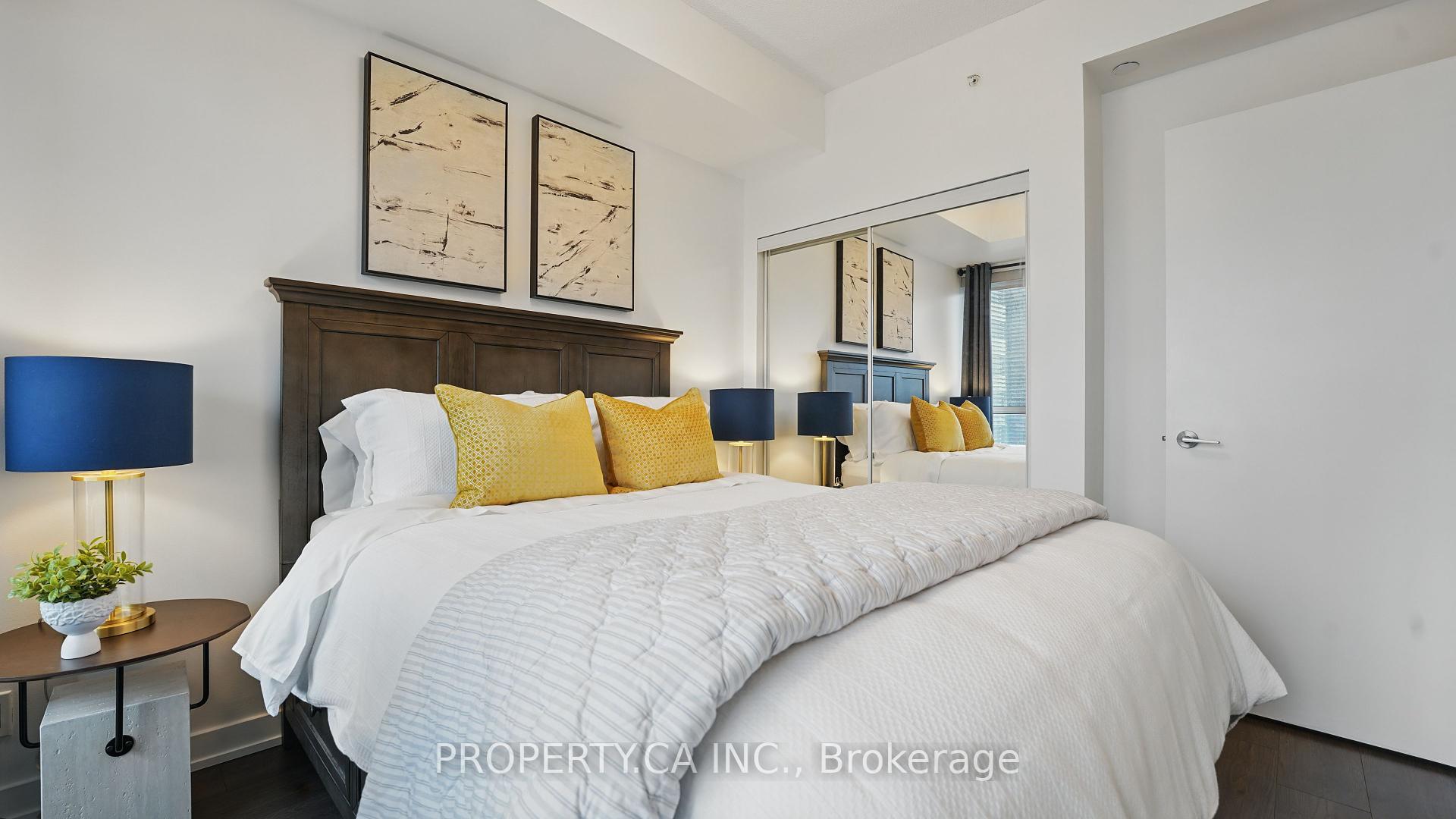 2 Bedrooms Condo at 2220 Lakeshore,  Toronto For sale