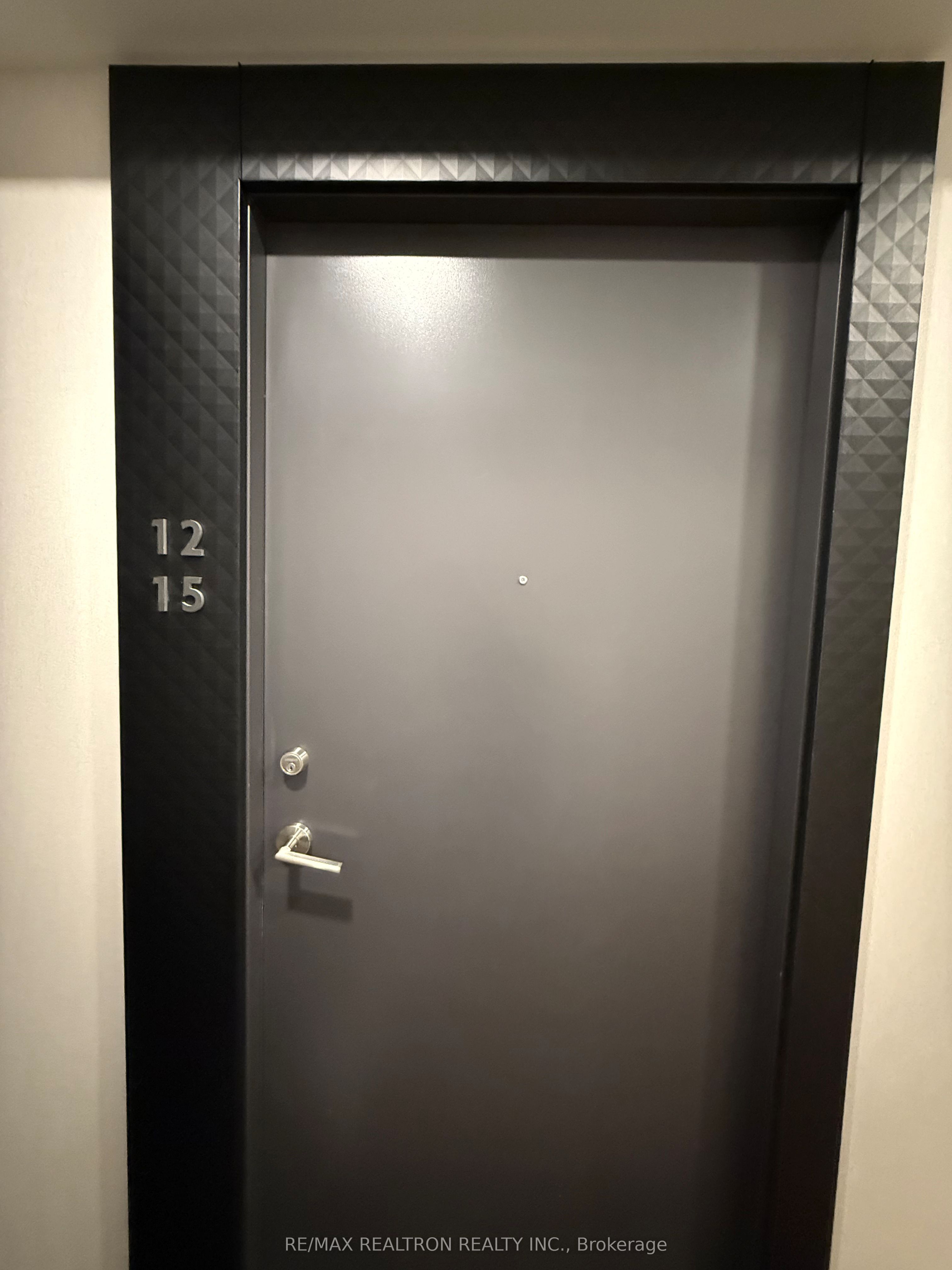8 Wellesley Street W, #1215