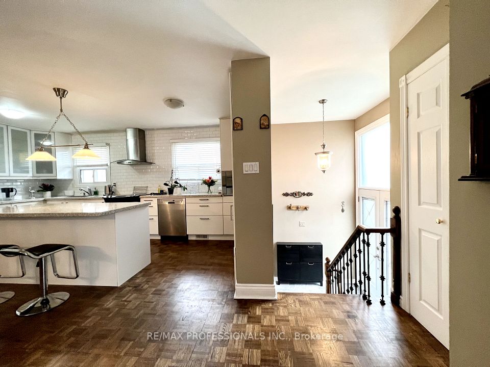 Front Entry (right) up to main