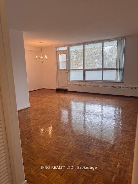 2 Bedrooms Condo at 65 Southport, Toronto For sale