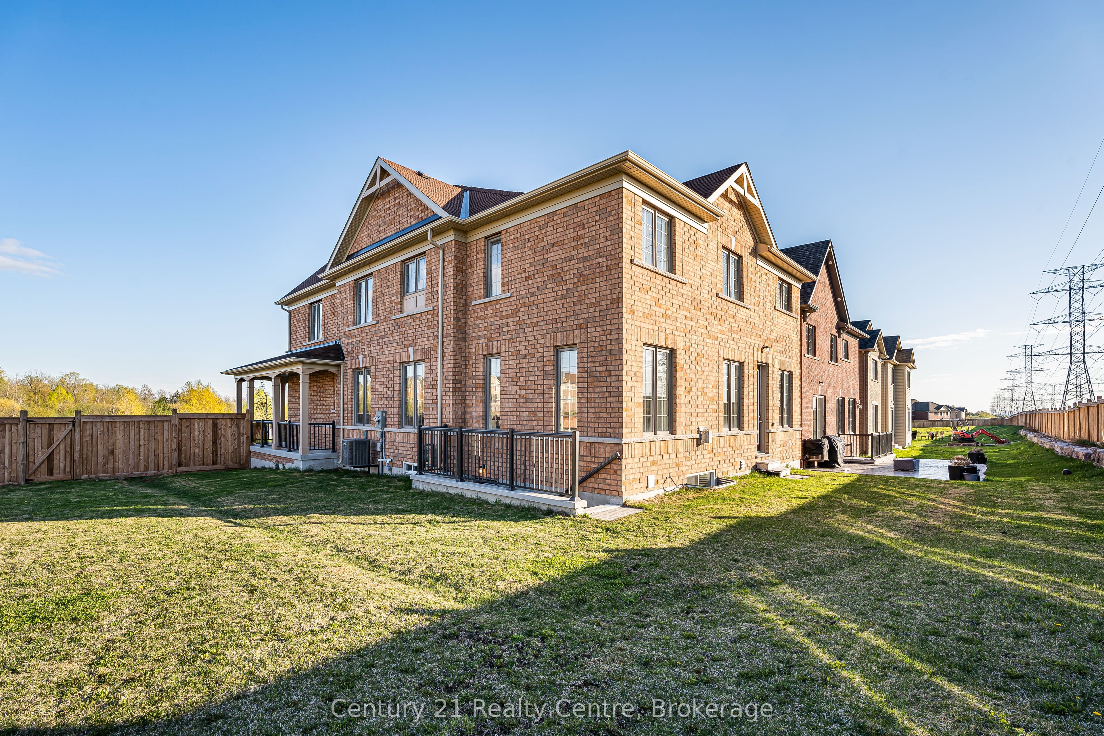 280 Windfields Farm Drive W