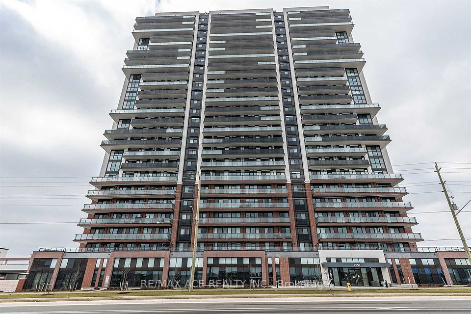 2550 Simcoe