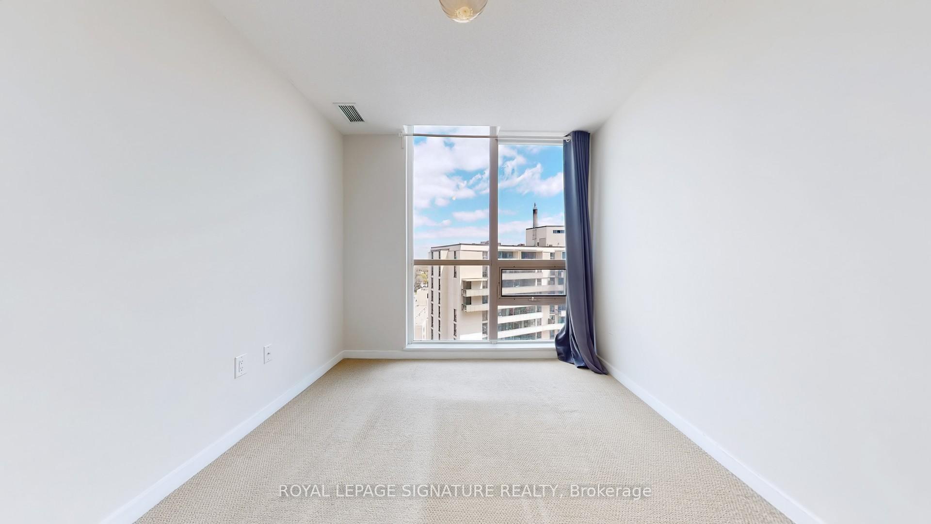 2 Bedrooms Condo at 70 Forest Manor, Toronto For sale