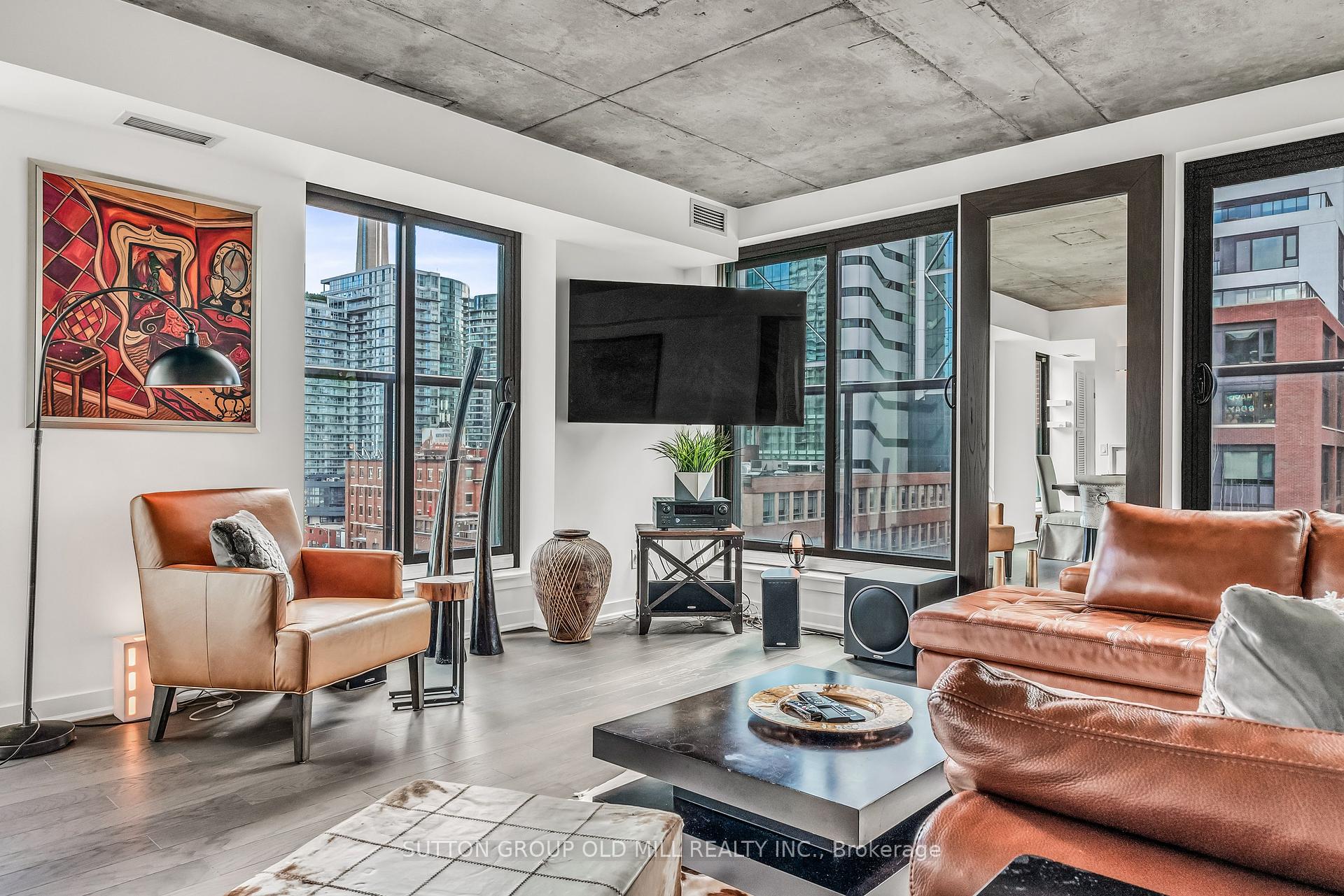 2 Bedrooms Condo at 400 Wellington, Toronto For sale