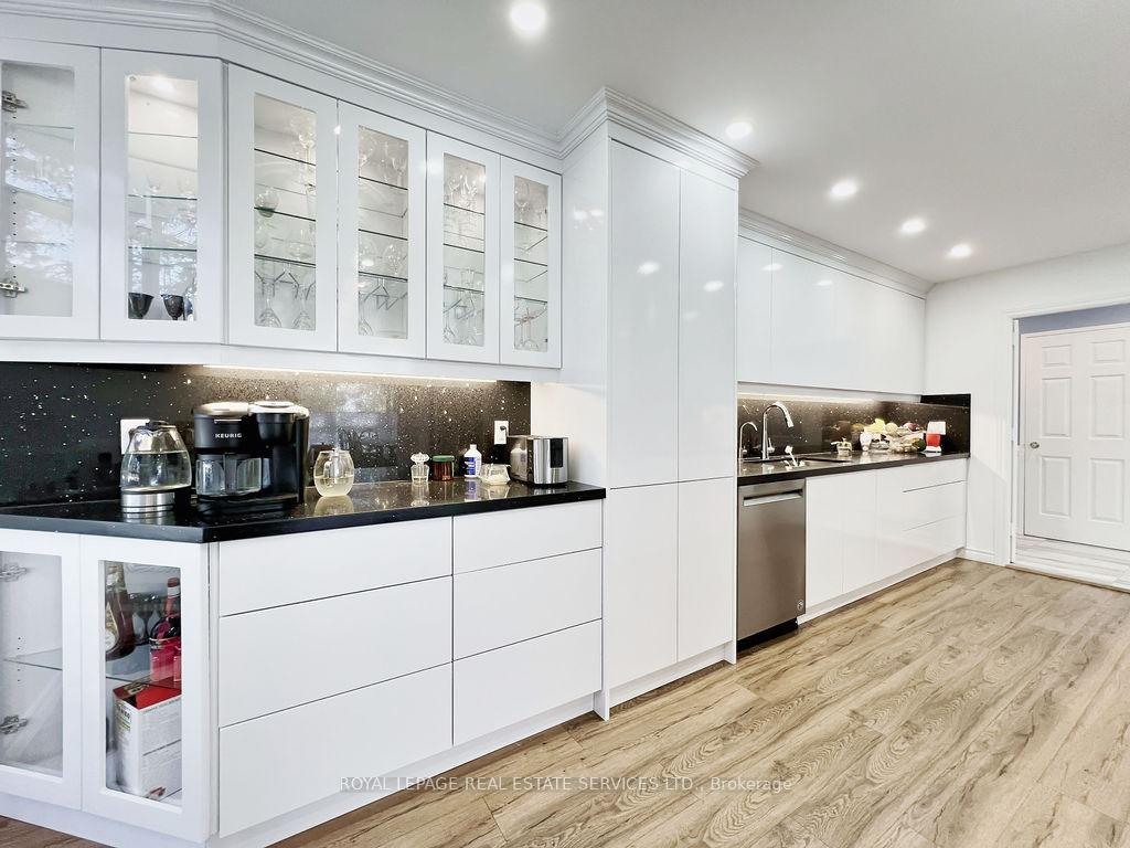 3 Bedrooms Condo at 5444 Yonge, Toronto For sale