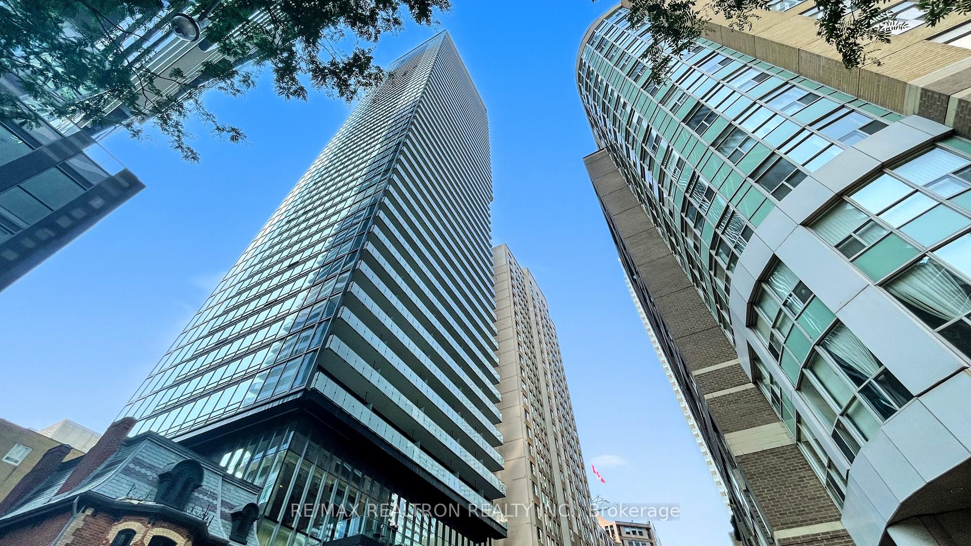 Condo at 15 Grenville, Toronto For sale