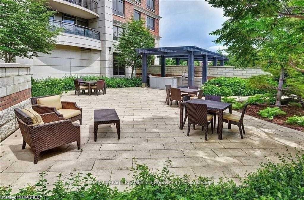 2 Bedrooms Condo at 2391 Central Park, Oakville For sale