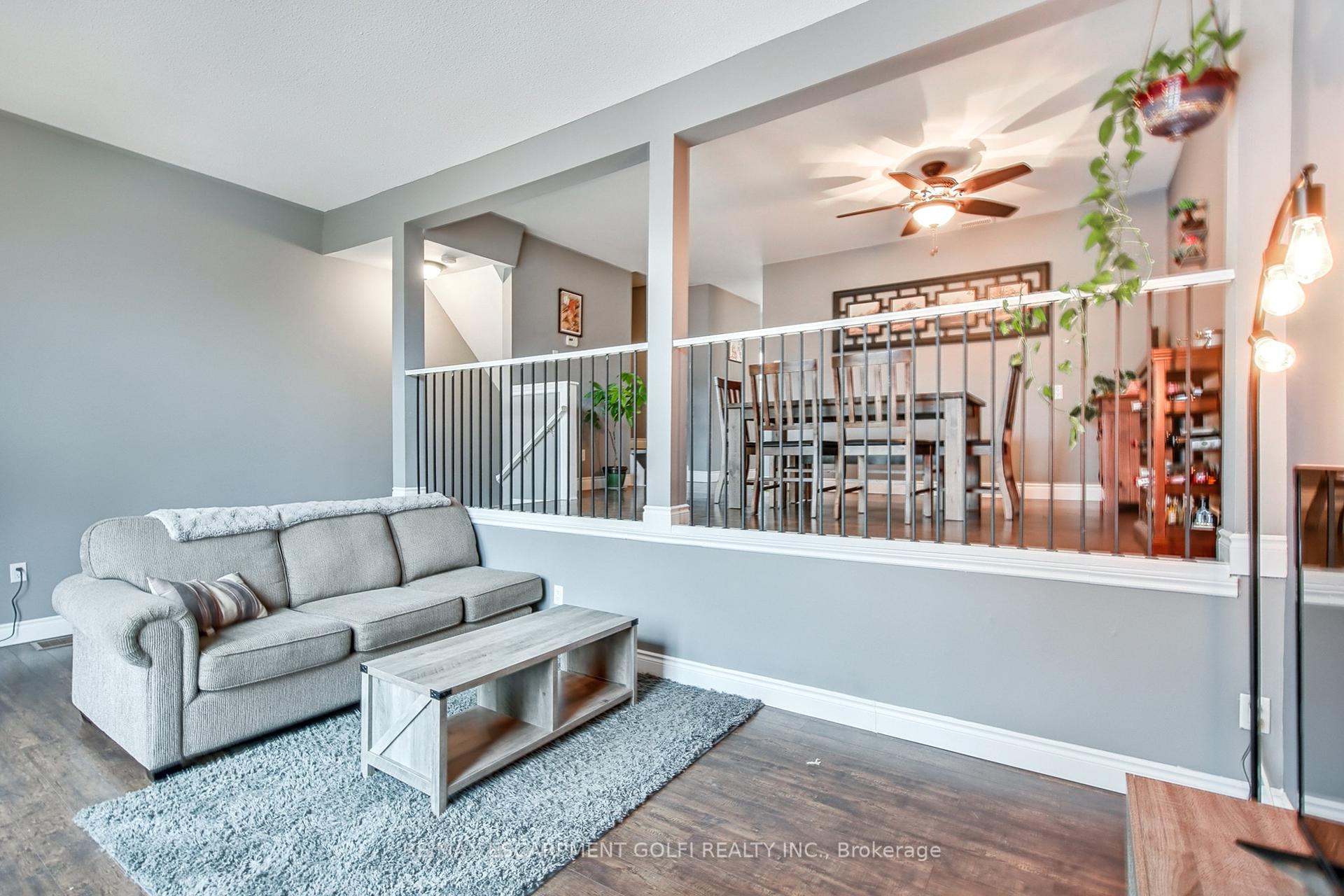 4 Bedrooms Condo at 23 WATSONS, Hamilton For sale