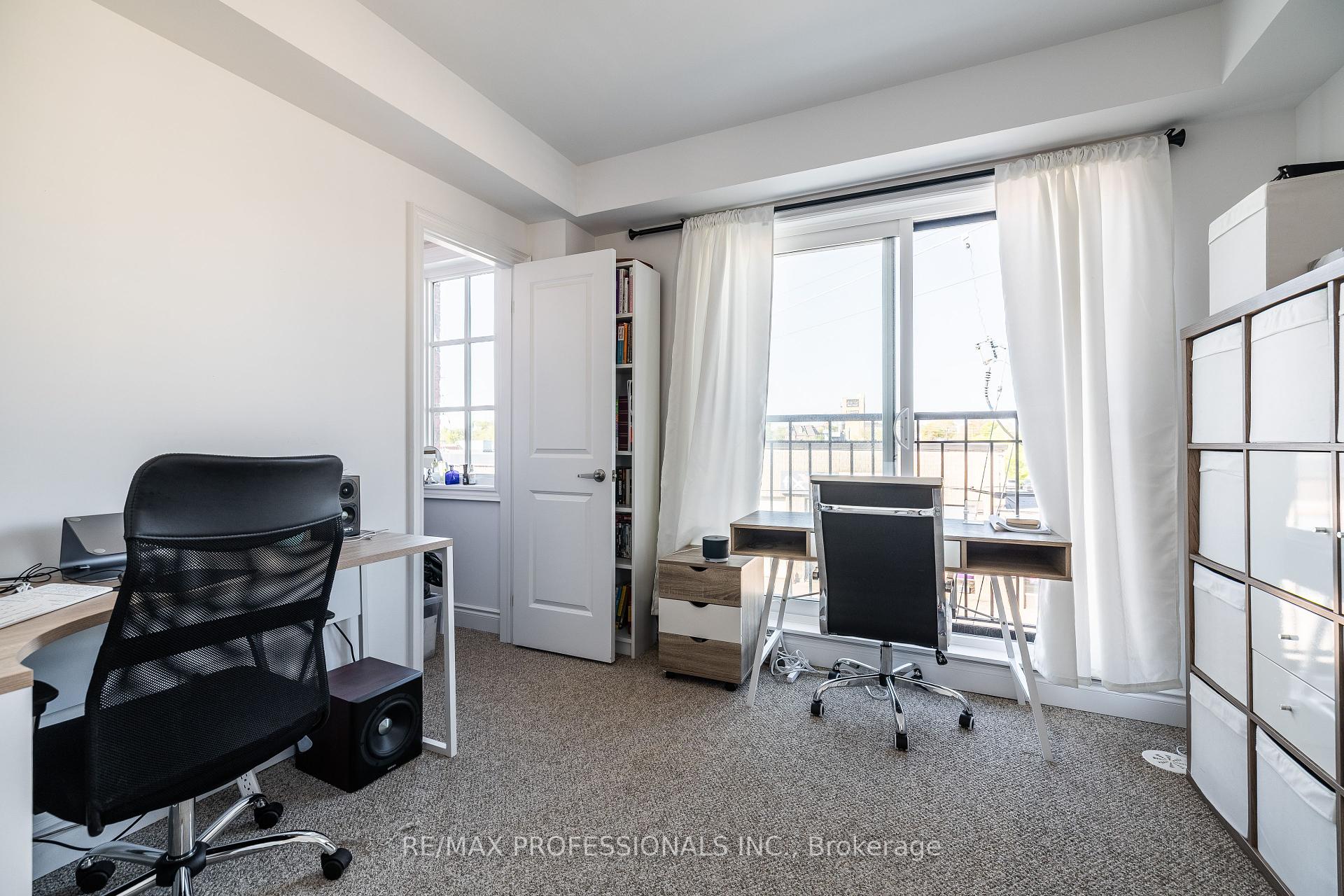 3 Bedrooms Condo at 150 Joymar, Mississauga For sale