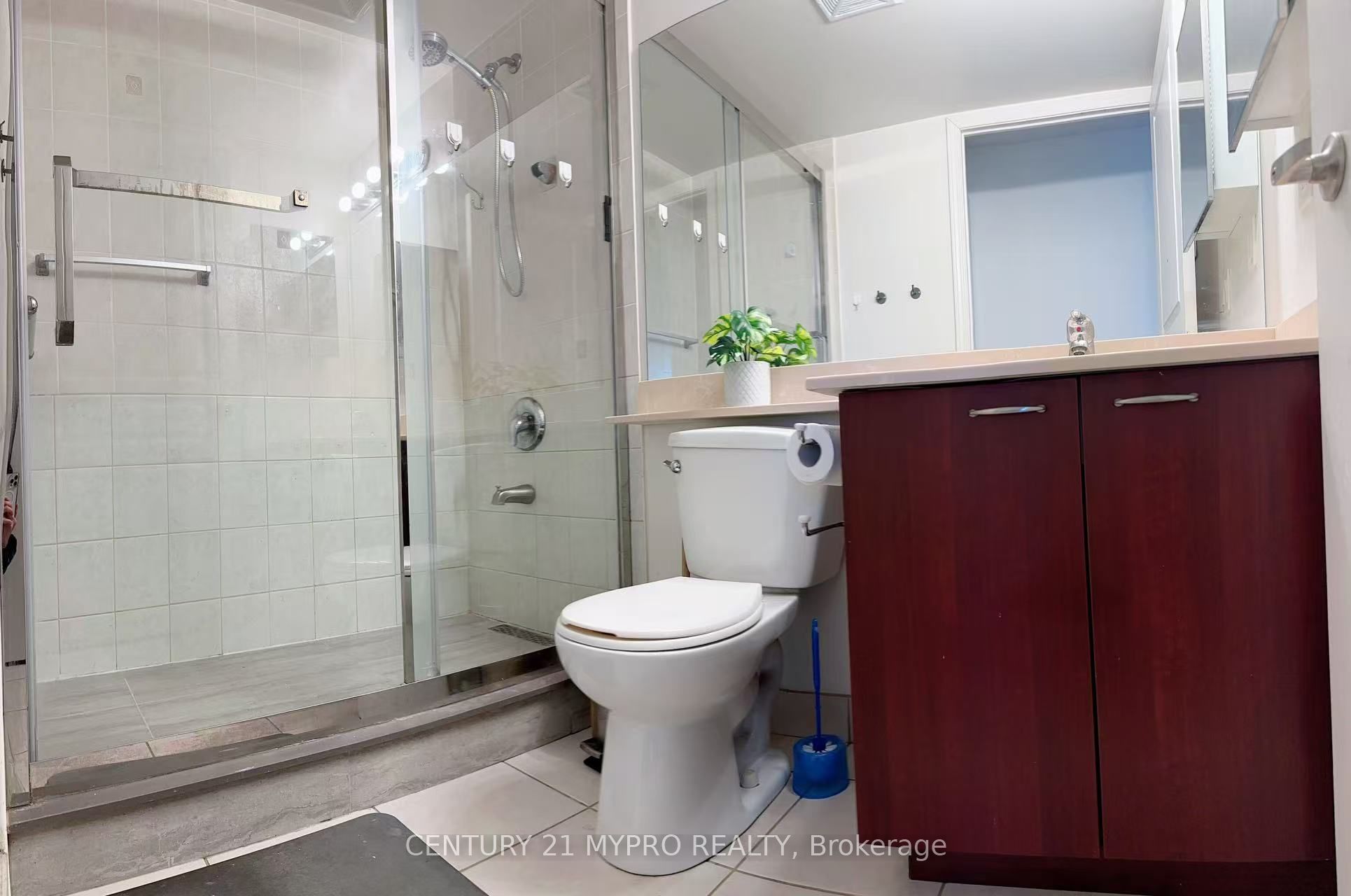 310 Red Maple Road, #315