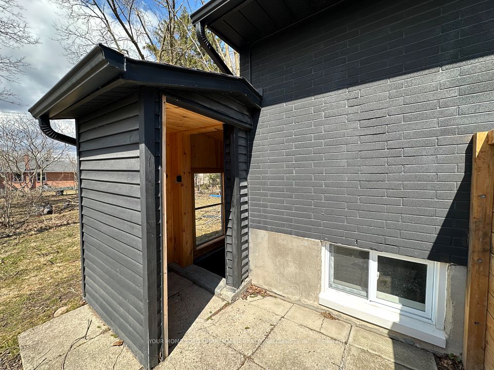 #BASEMENT - 36 Queen Street, Barrie, ON L4M 1Z1