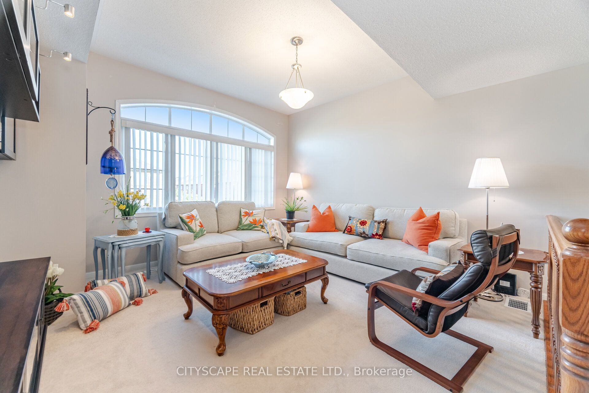 657 Symons Cross