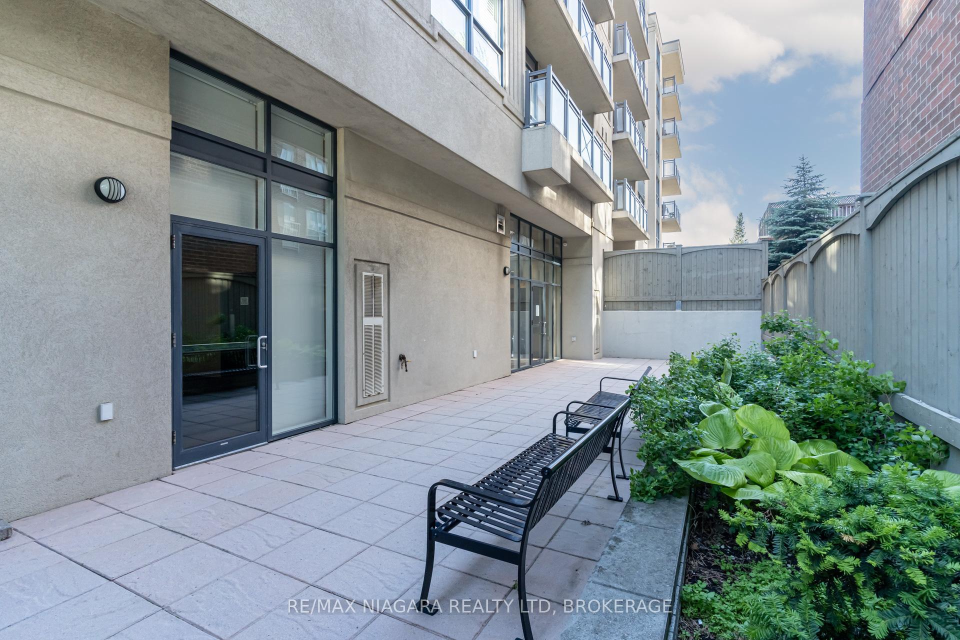 2 Bedrooms Condo at 872 Sheppard, Toronto For sale