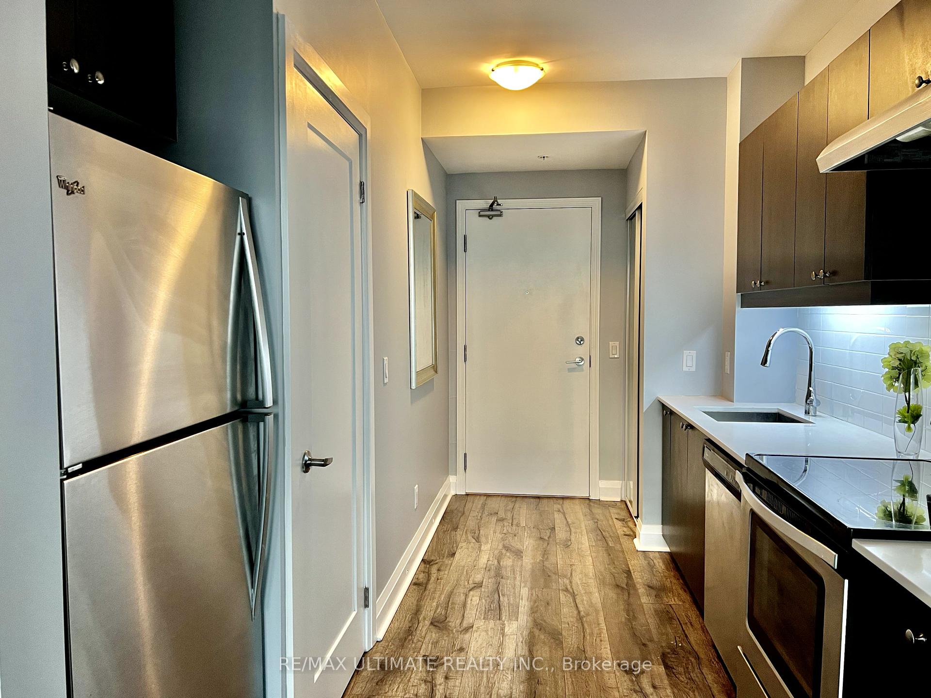 1 Bedroom Condo at 2522 Keele,  Toronto For sale