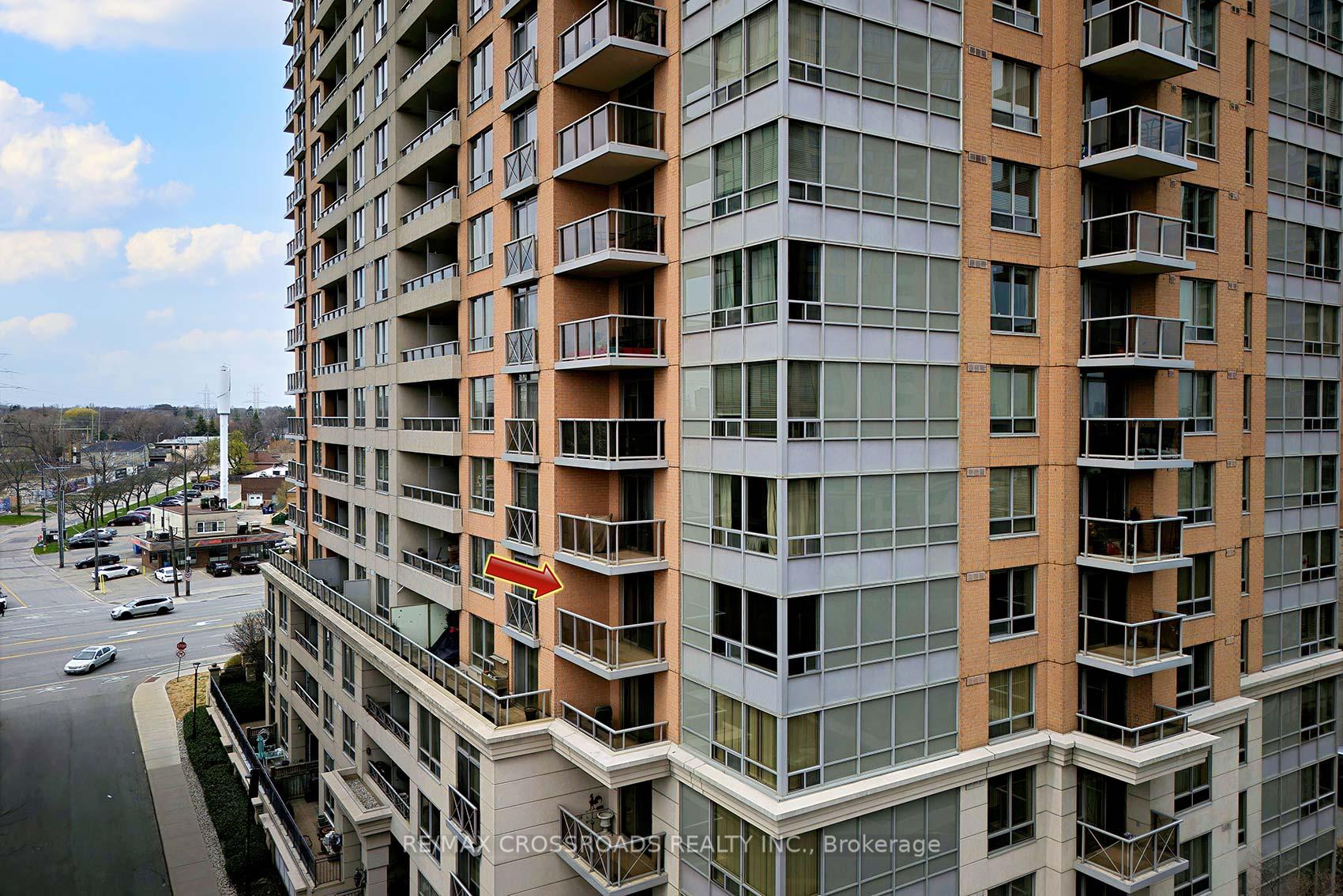 3 Bedrooms Condo at 5233 Dundas,  Toronto For sale