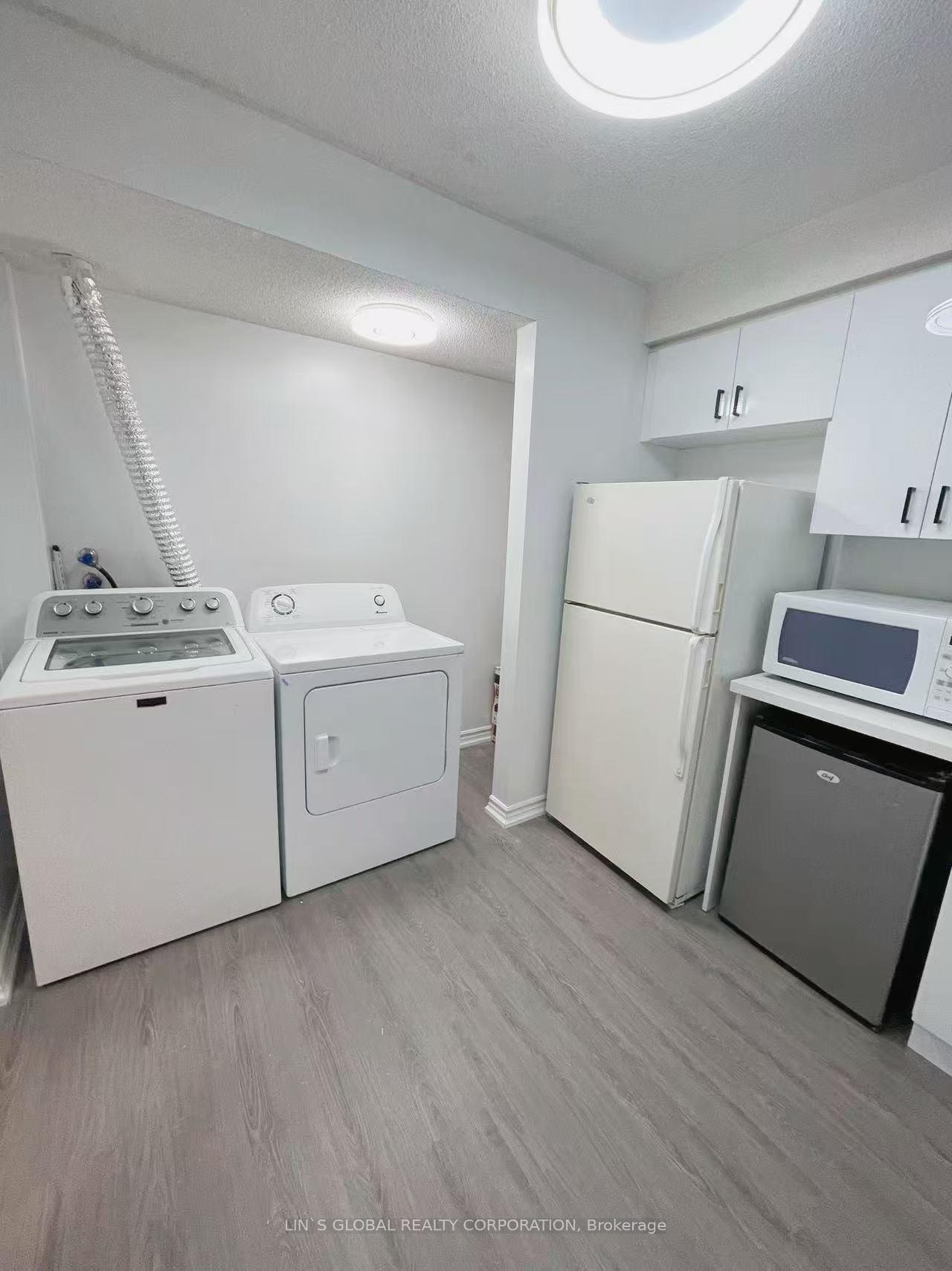 5 Bedrooms Condo at 519 Dundas, Toronto For sale
