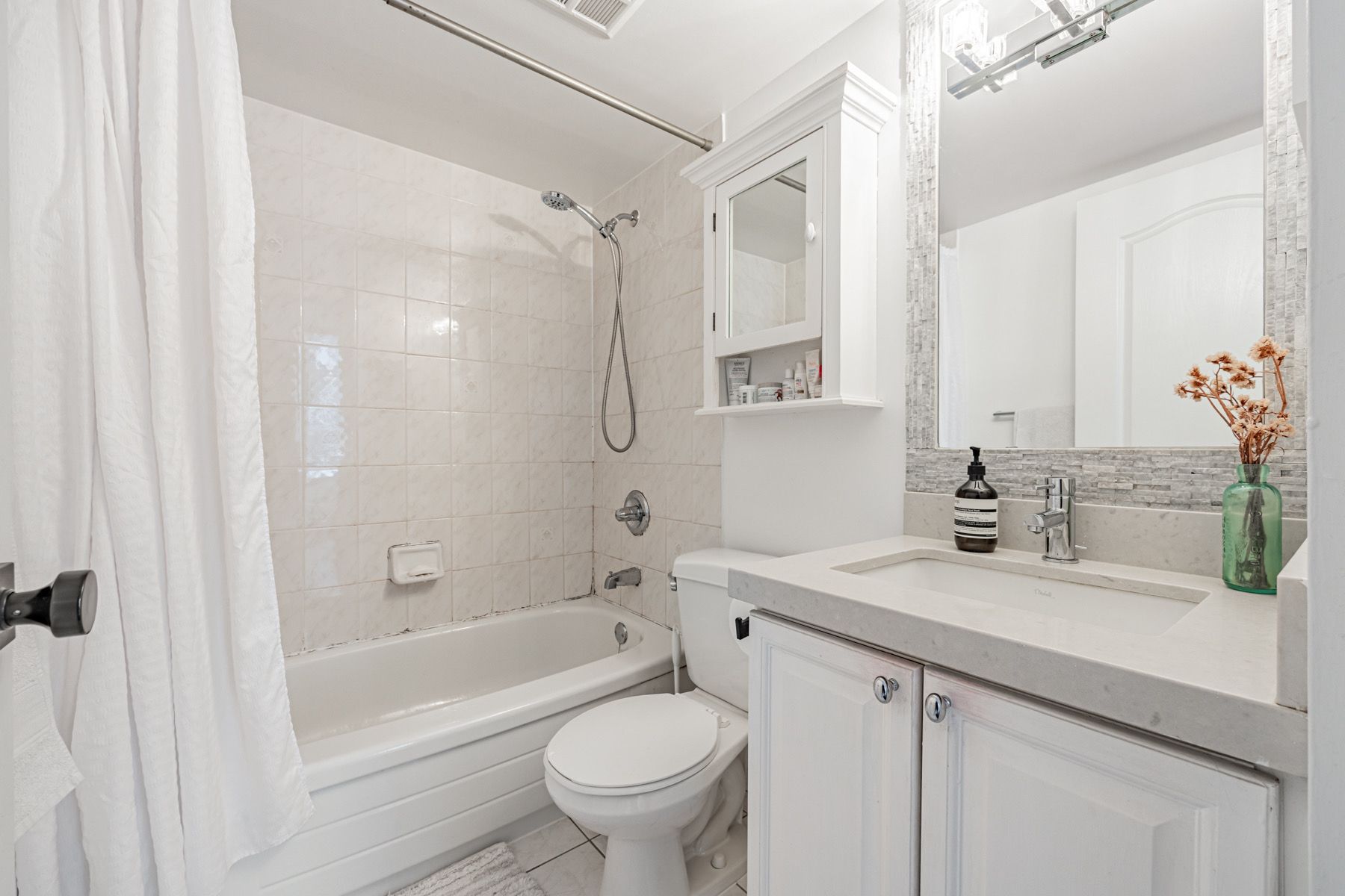 5 Rosehill Avenue 910
