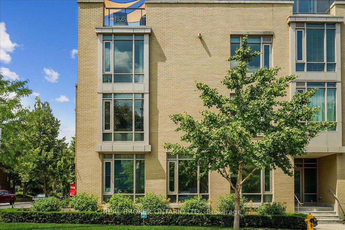 3 Bedrooms Condo at 191 Duplex, Toronto For sale