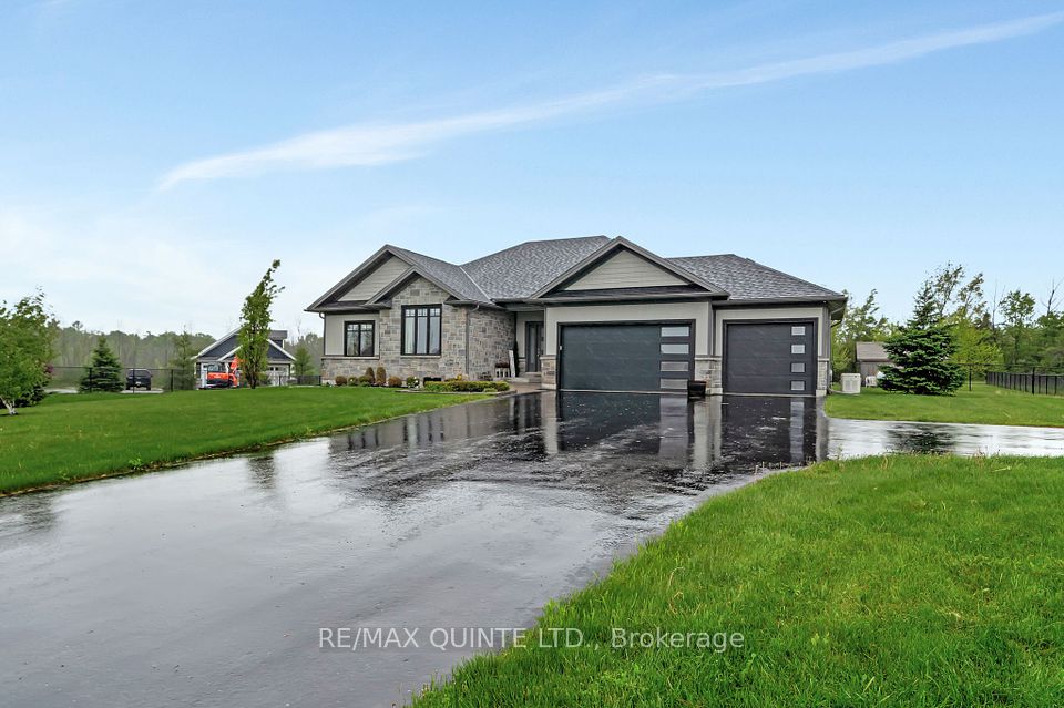 39 Woodland Trail, Prince Edward County, ON K8N 4Z1