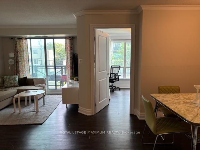 2 Bedrooms Condo at 920 Sheppard, Toronto For sale